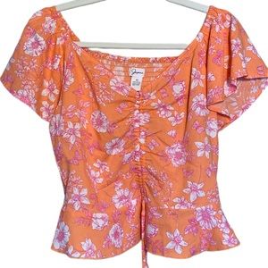 Japna women size medium top, NWOT.